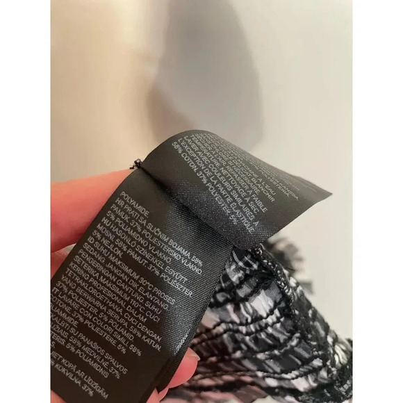 H&M Black and White Plaid Shirred Square Neck Puff Sleeve Top - Picture 8 of 8